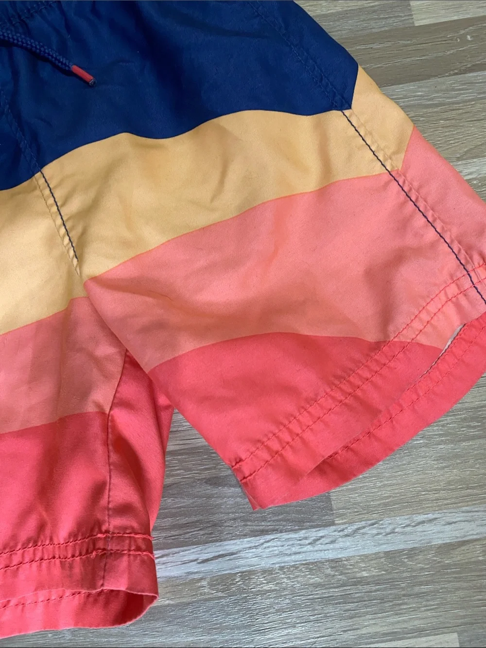 OLD NAVY swim trunks size toddler boy 4T